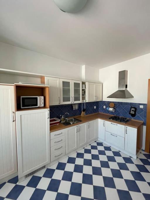 Apartman Obchodna Братислава Екстериор снимка